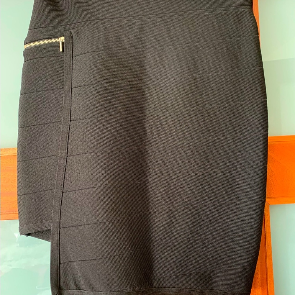 Bebe Black Mini Skirt with Zipper